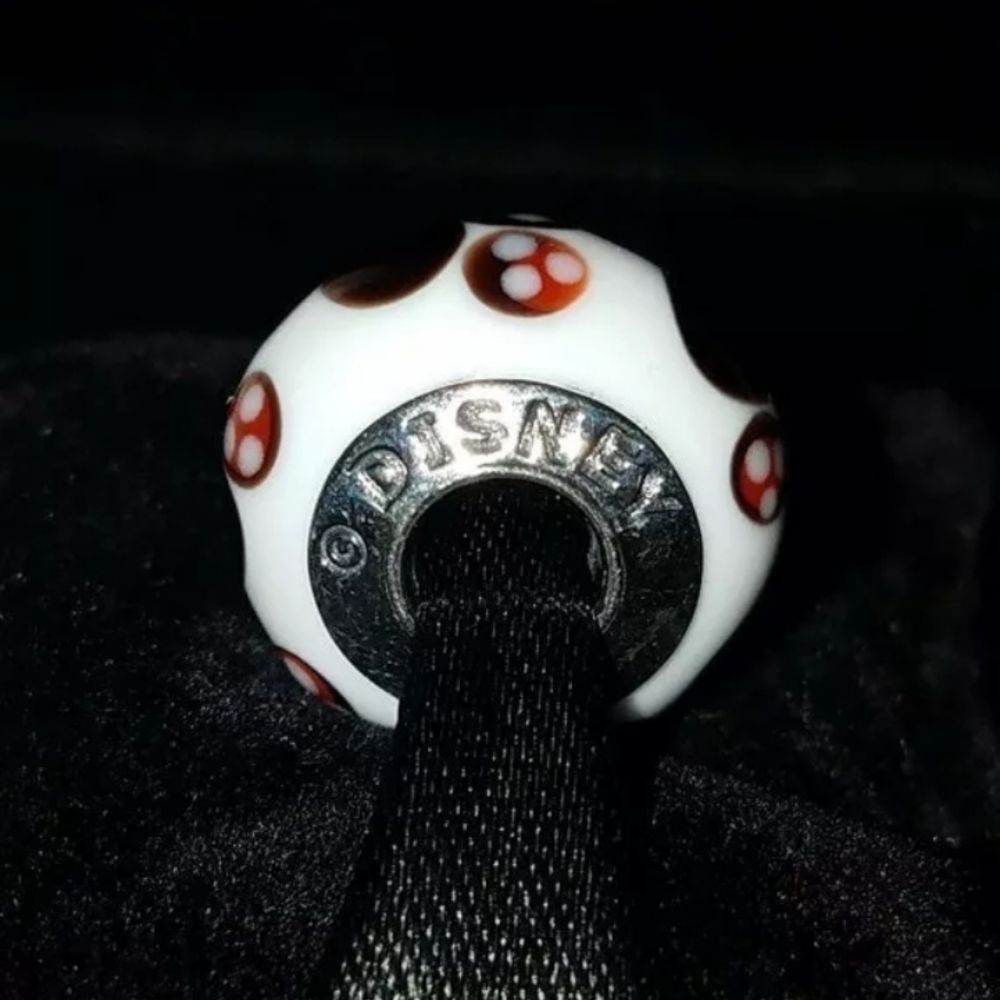 Pandora Minnie Mouse signature Murano. - Picture 3 of 8